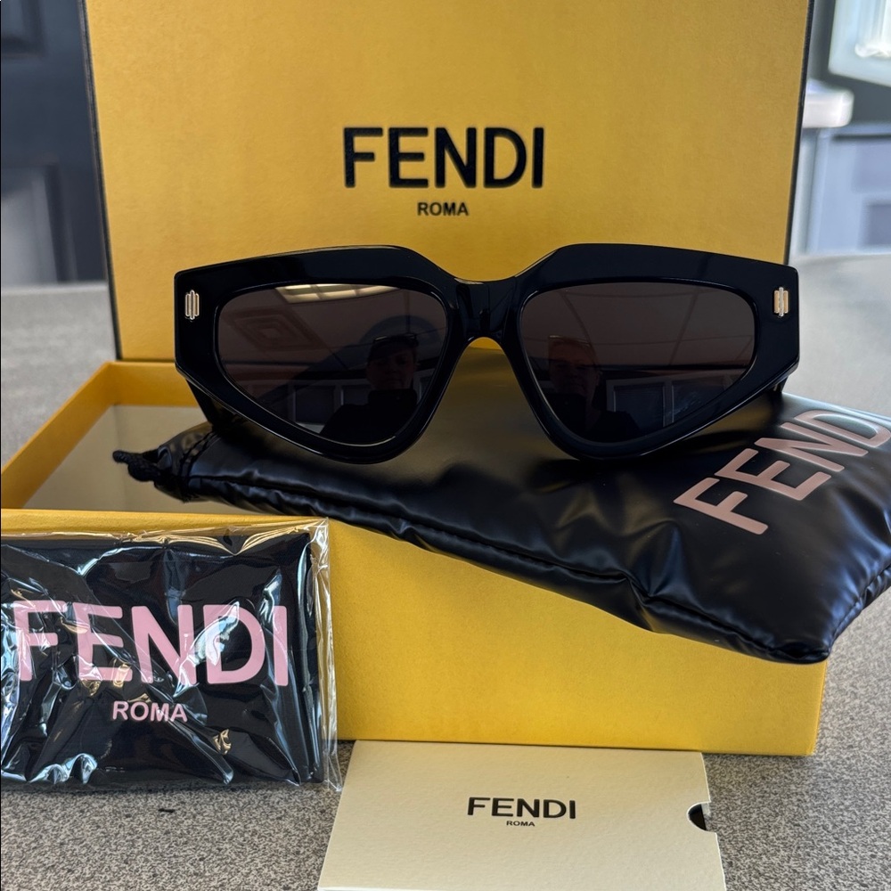Fendi Black Cat-Eye Sunglasses Brand New Authentic